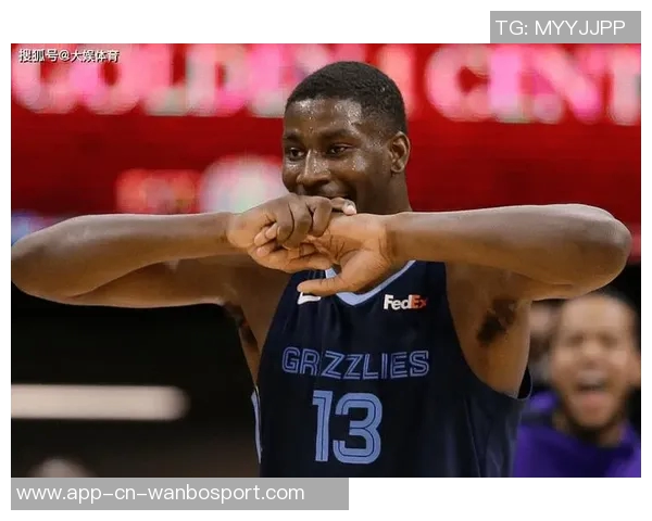 火花队传奇球员里奇亚杰克逊高中5号球衣正式退役庆祝三连冠辉煌历史